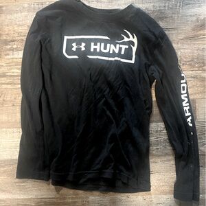 Boys Under Armour black long sleeve T-shirt. Size youth small 7. Writing: Hunt.